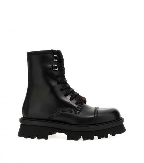 black faraway boot