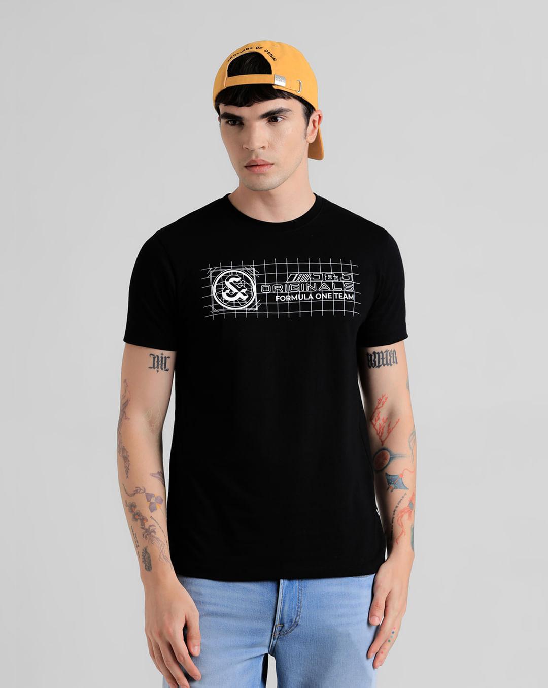 black graphic print crew neck t-shirt