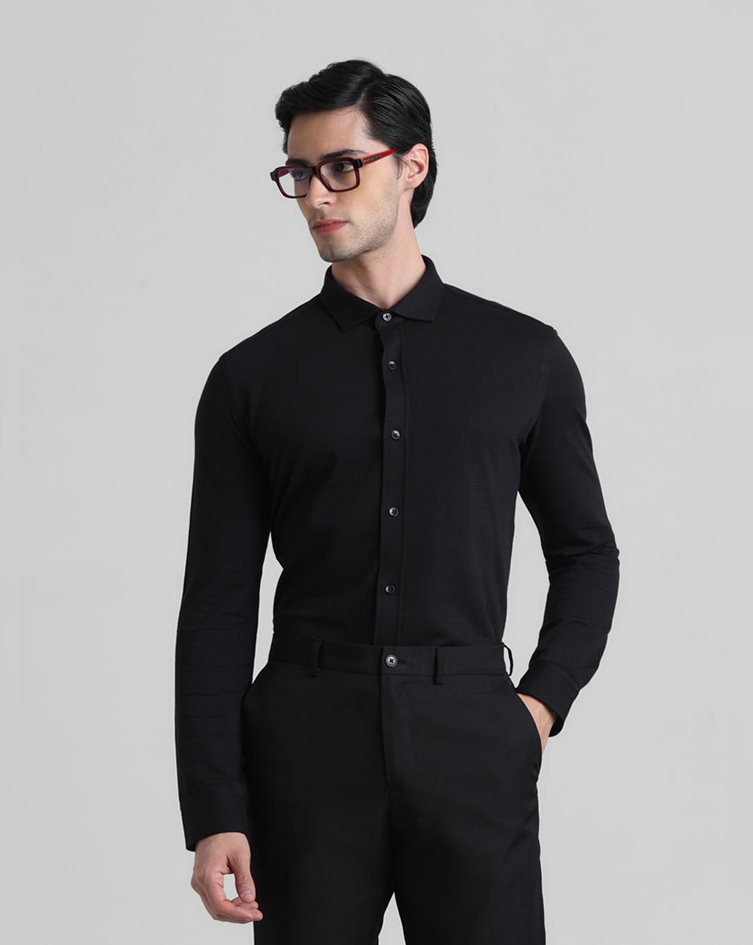 black knitted full sleeves shirt