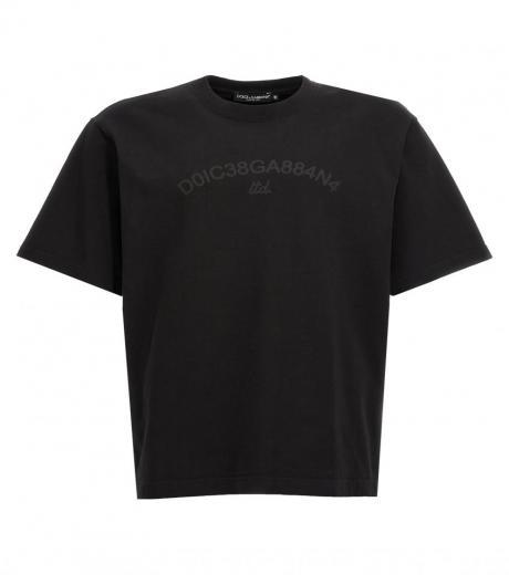 black logo print t-shirt