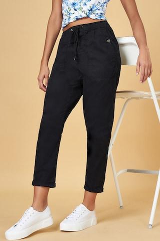 black solid ankle-length  casual women comfort fit  trousers