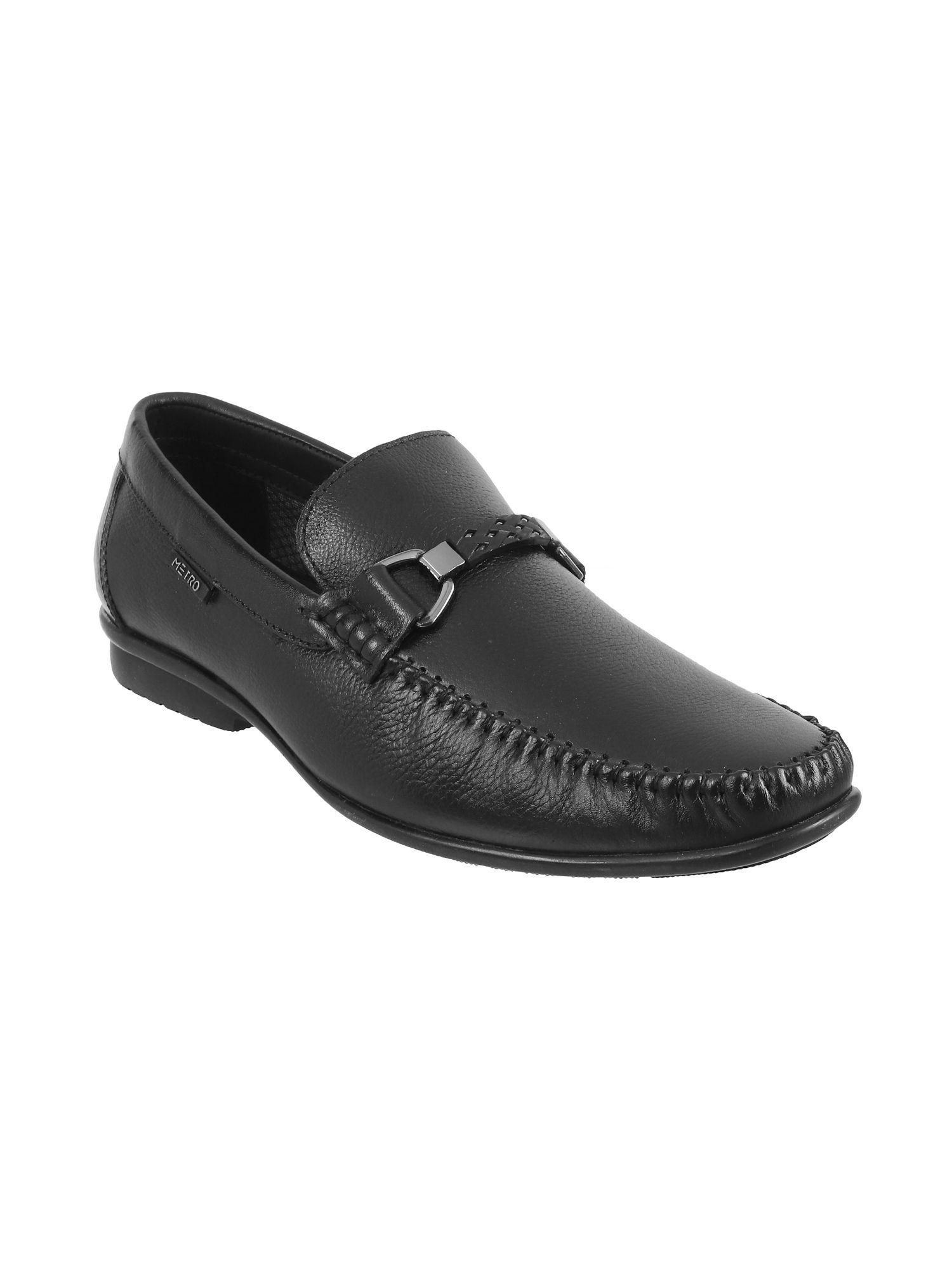 black solid casual loafers