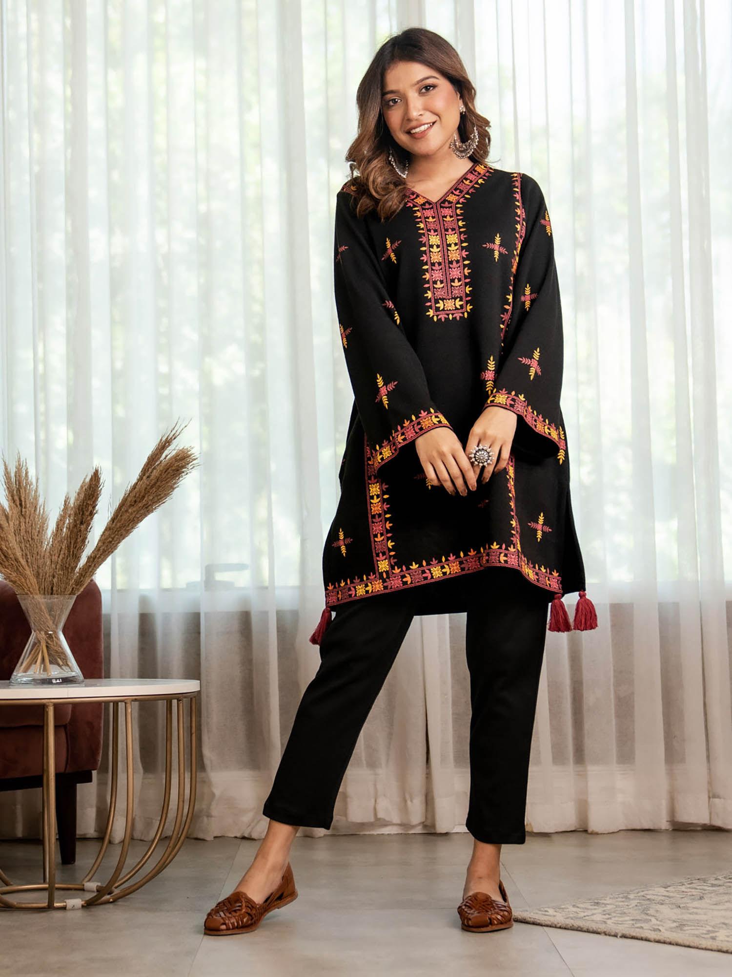 black acrylic short kurta with tassel detailing