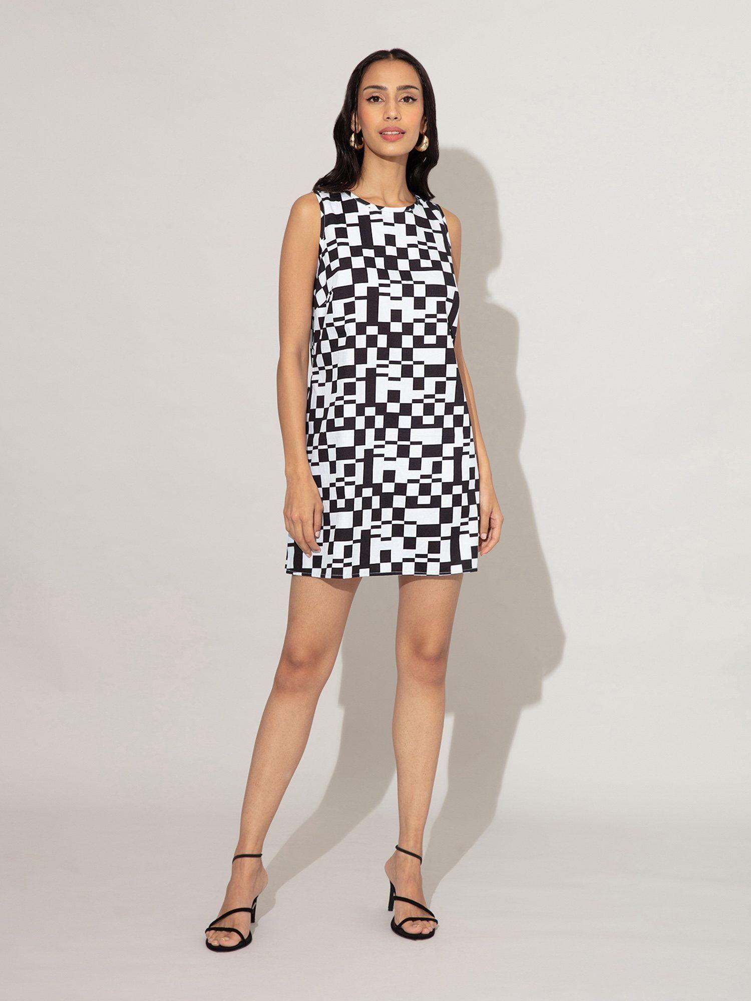 black and white geometric printed shift dress