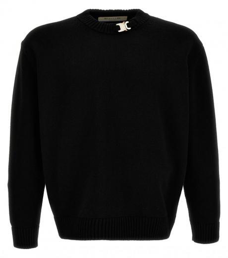 black buckle collar sweater