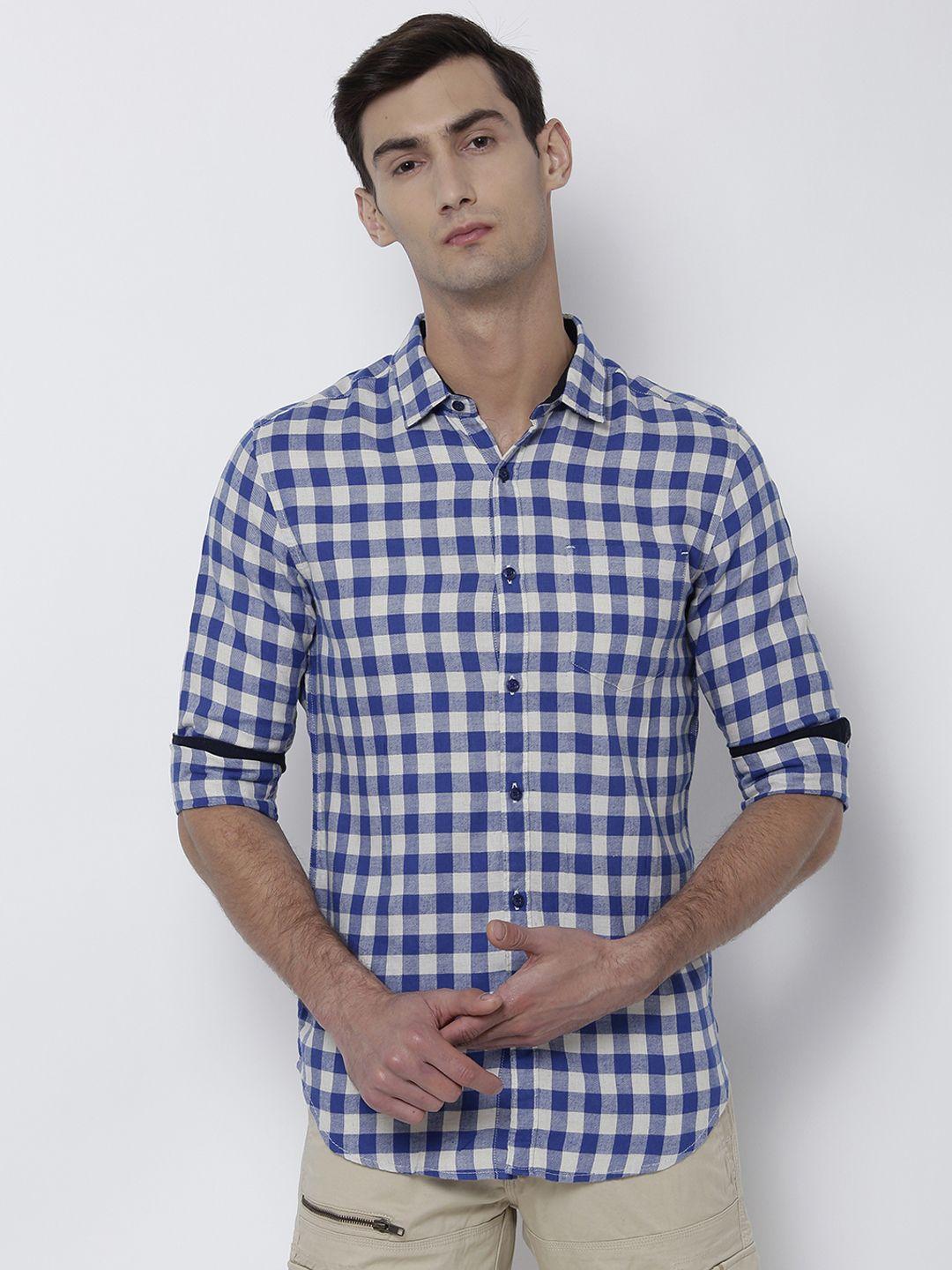 black coffee men blue & off-white slim fit checked casual shirt