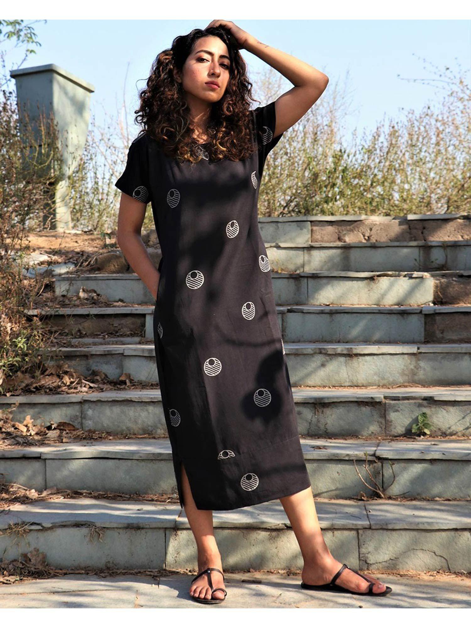 black cotton dress