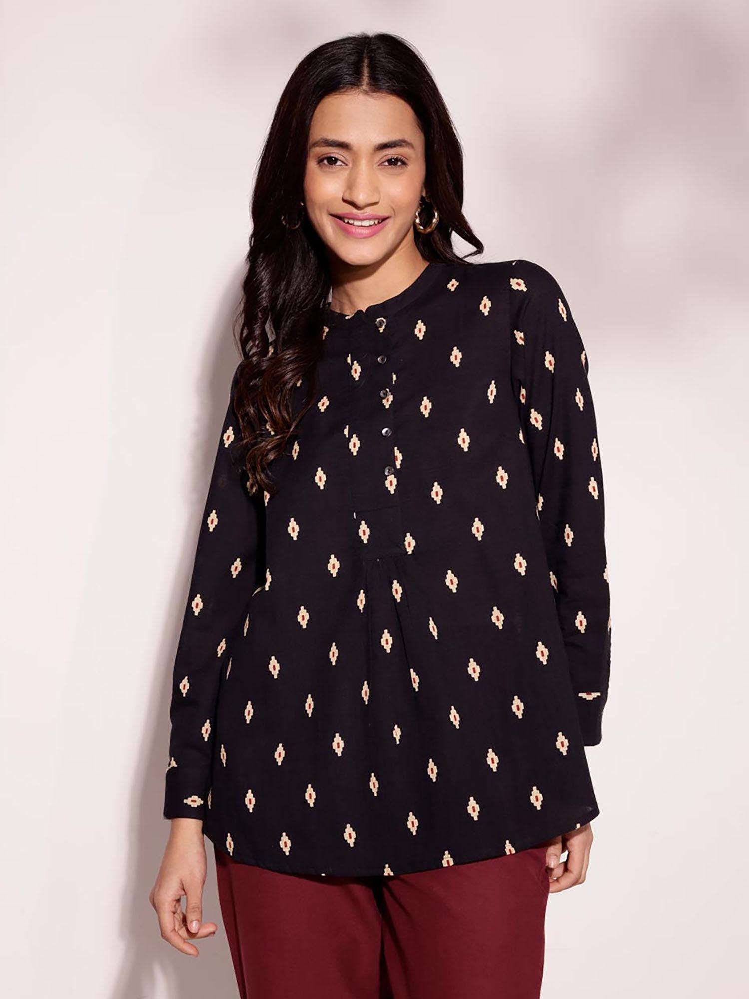 black cotton printed top