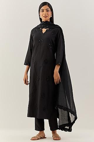 black embroidered kurta set