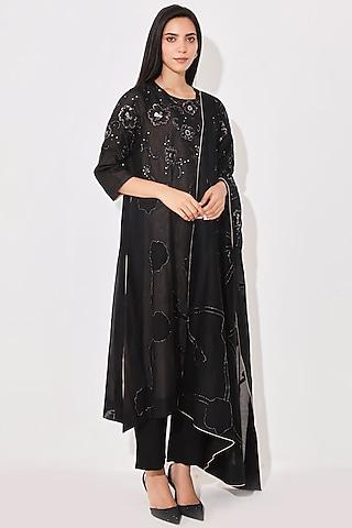 black embroidered kurta set