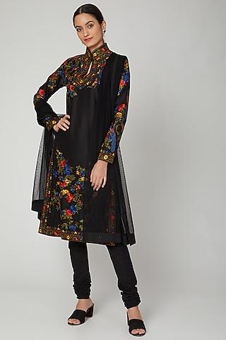 black embroidered kurta set