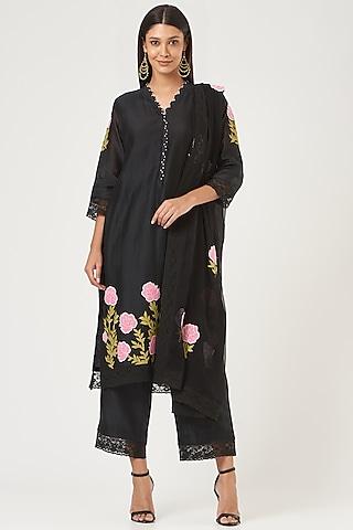 black embroidered kurta set