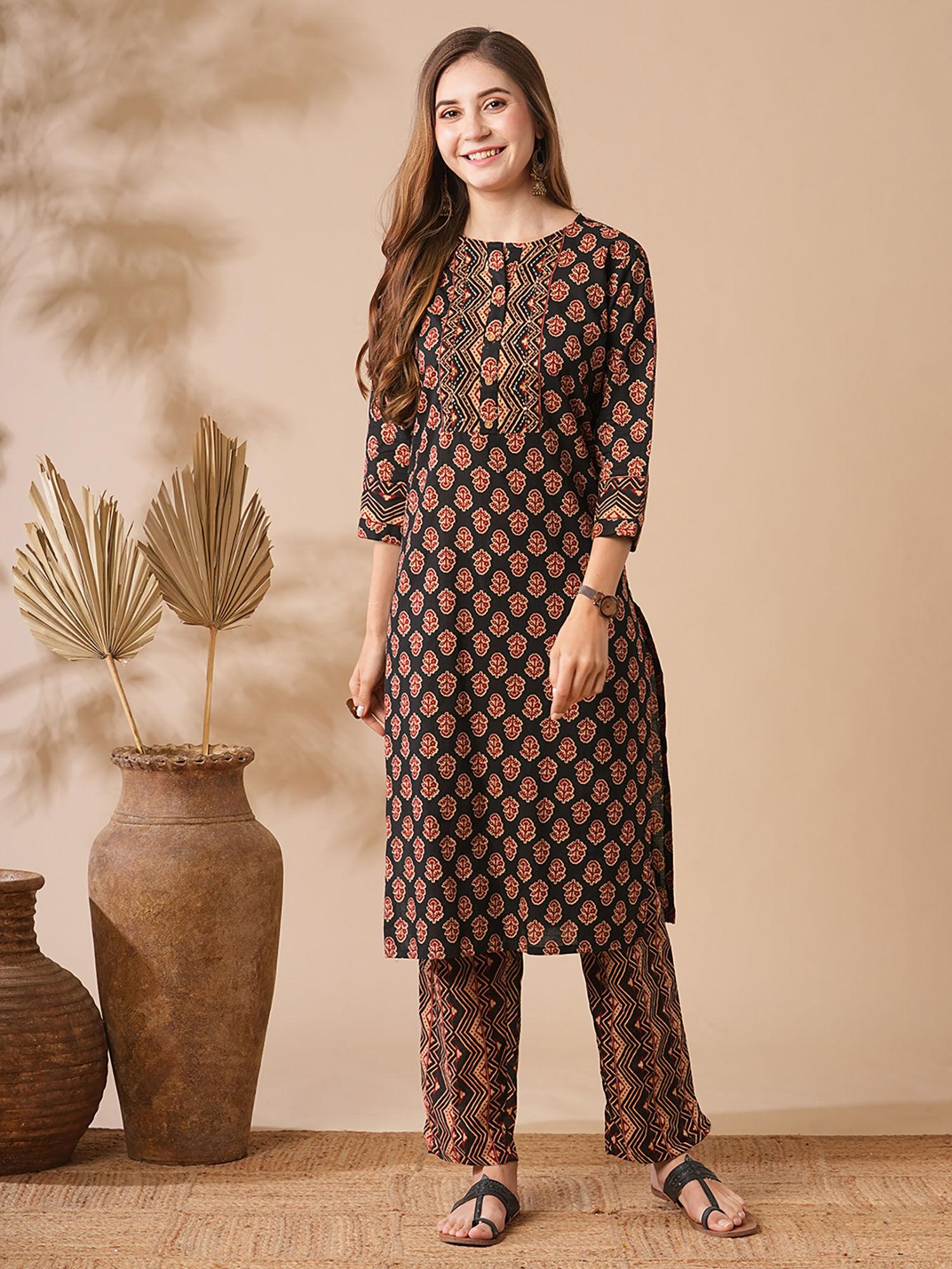 black ethnic printed embroidered kurta with pant (set of 2)