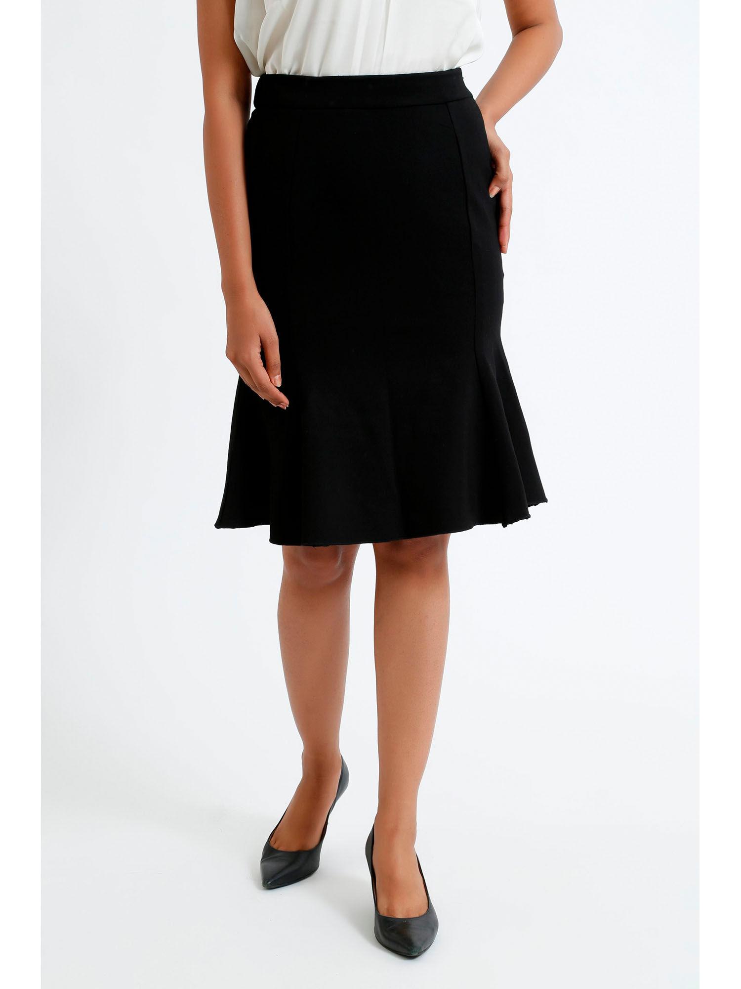 black flared hem skirt