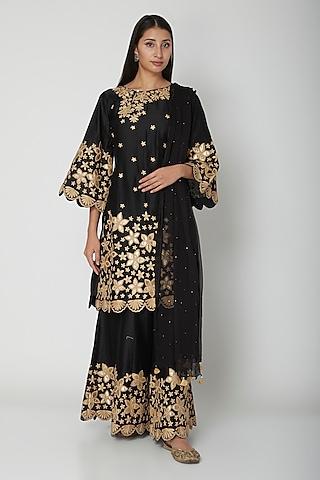 black floral embroidered kurta set