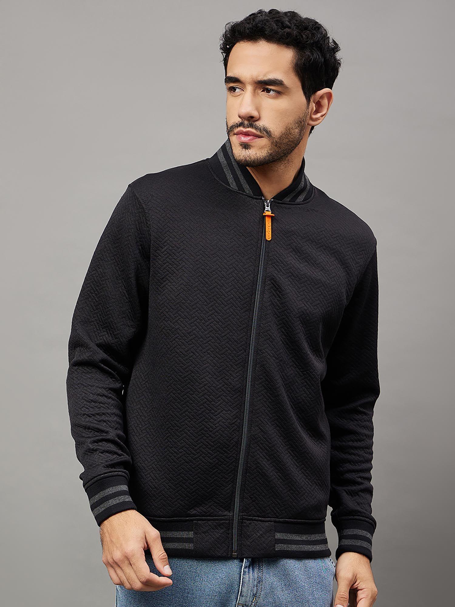 black high neck sweatshirt