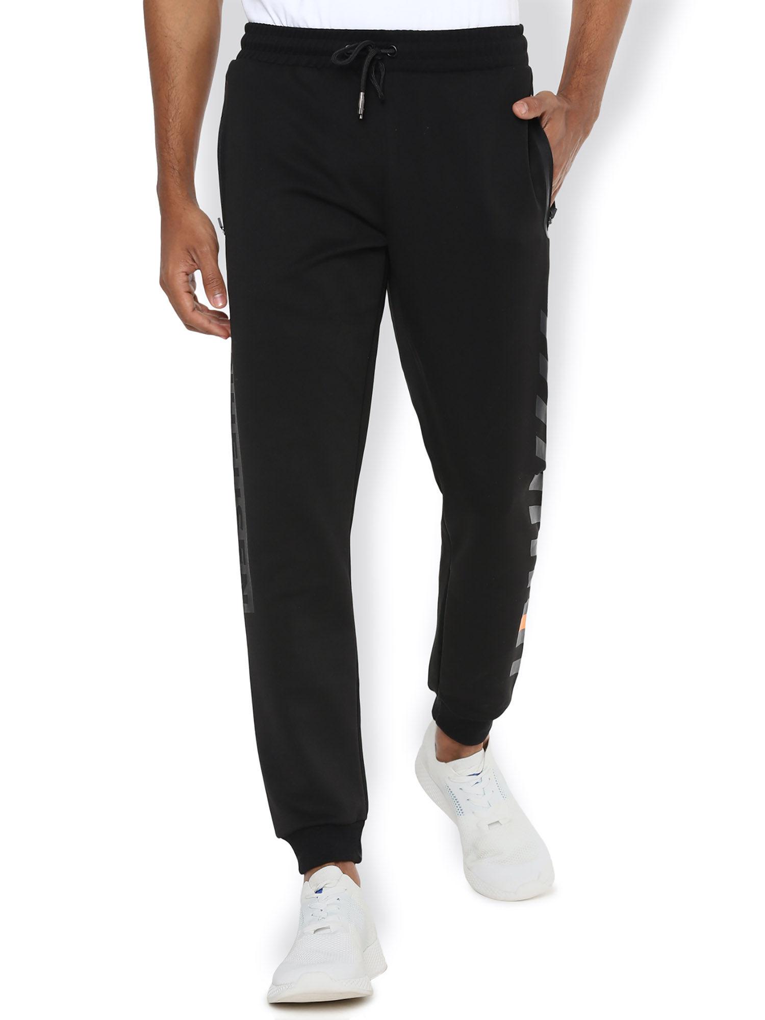 black jogger pant