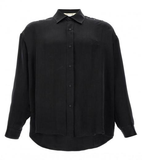 black logo embroidery shirt