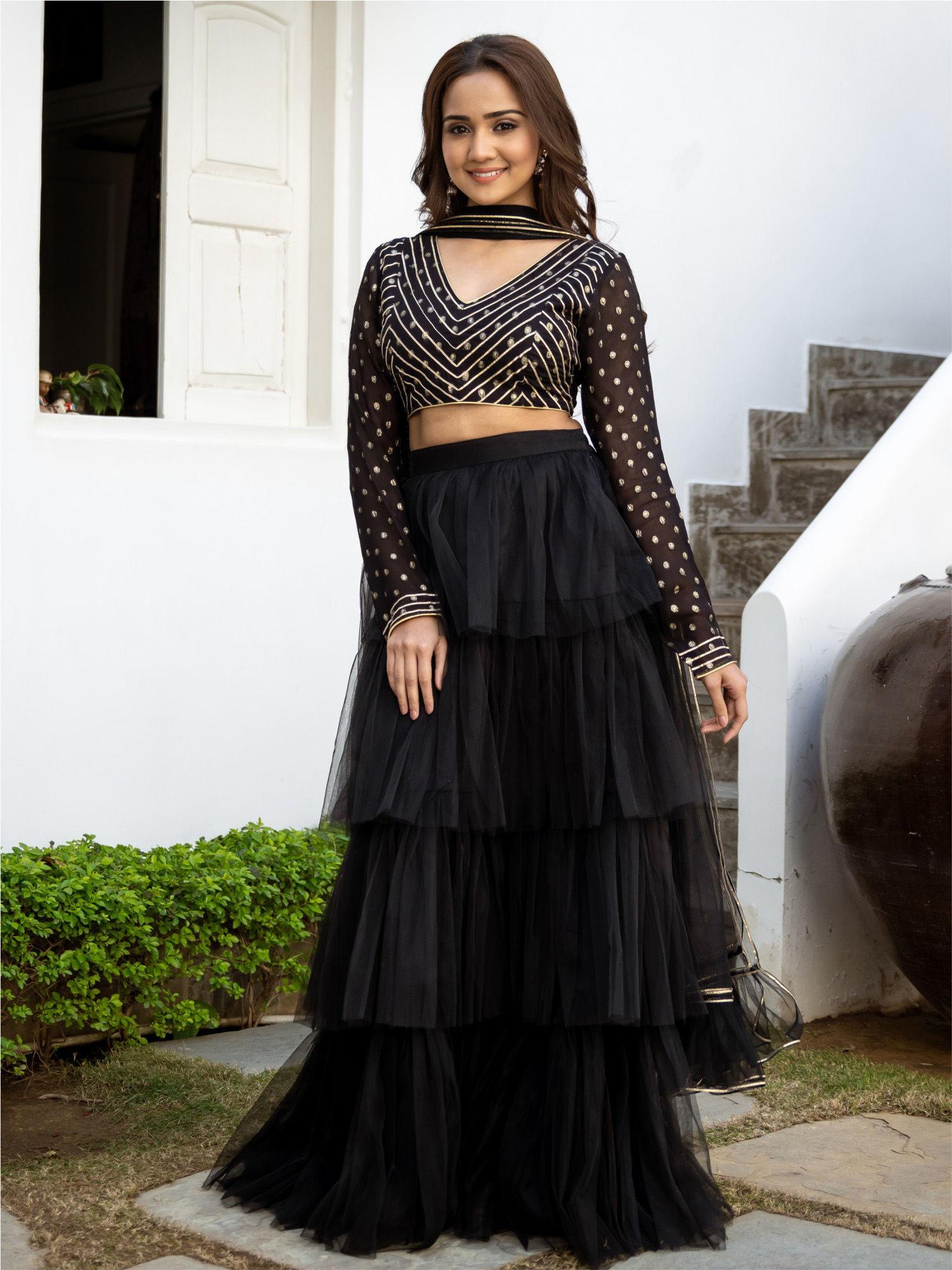 black net tiered flared lehenga (set of 3)