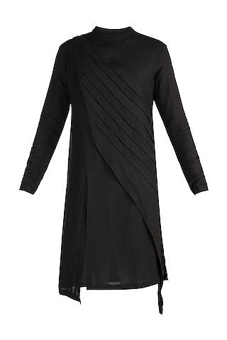 black pleated kurta