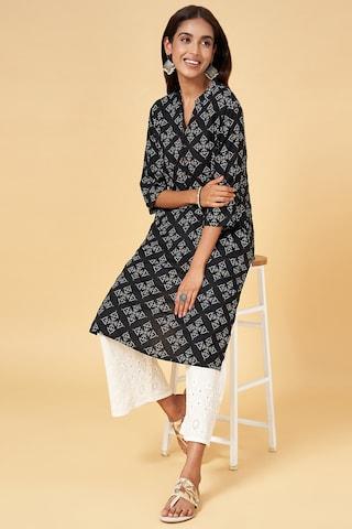 black print casual mandarin 3/4th sleeves knee length women regular fit kurta