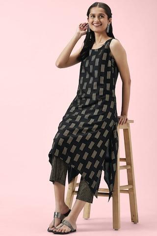 black printed ethnic round neck sleeveless knee length women regular fit kurta pant set