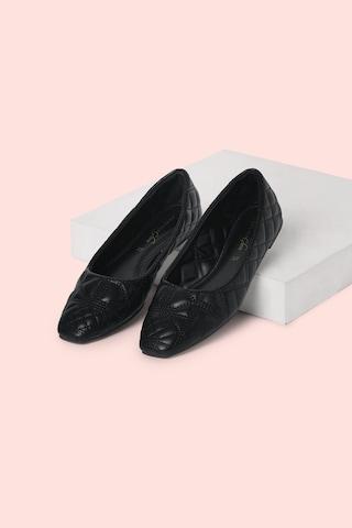 black quilted work women ballerinas