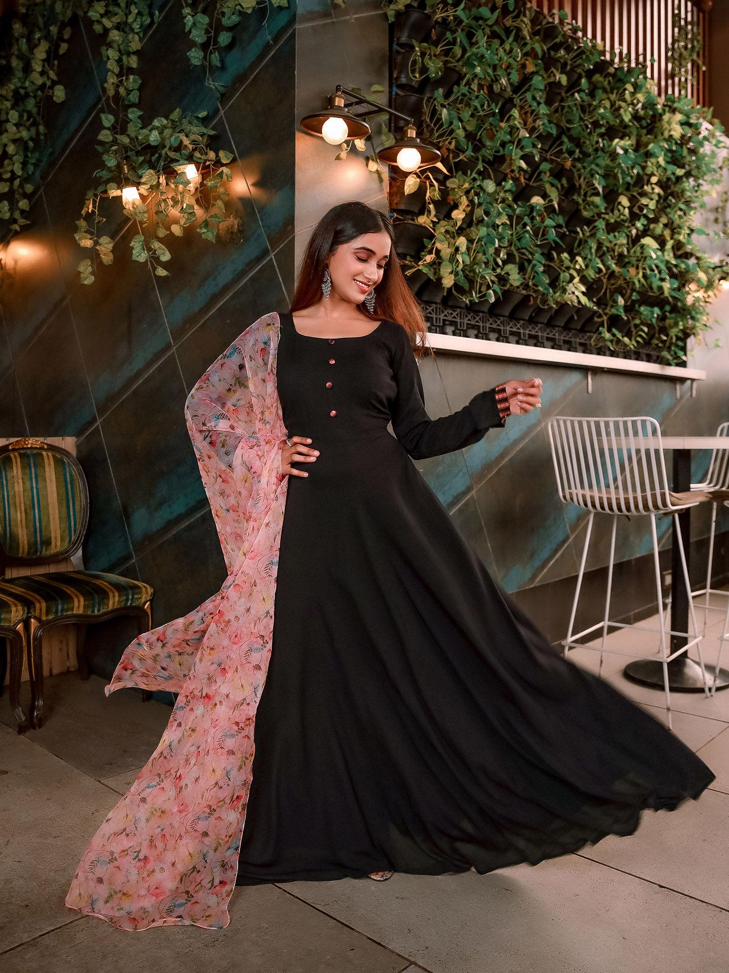 black rayon fit & flare dress with floral organza dupatta (set of 2)