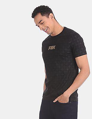 black ribbed neck printed t-shirt