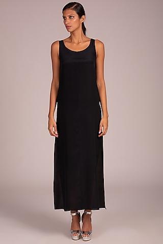 black satin sleeveless dress