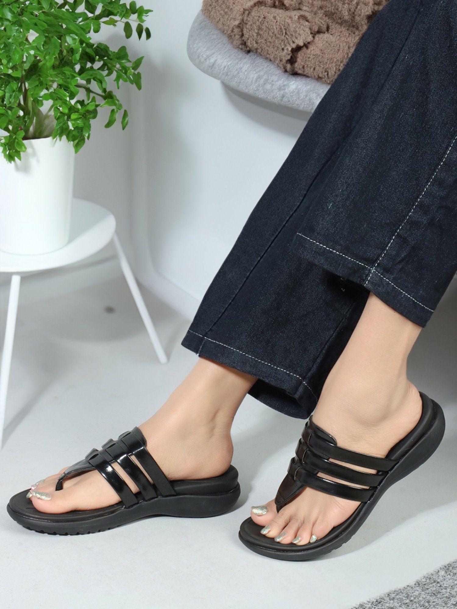 black slip-on casual women sandals