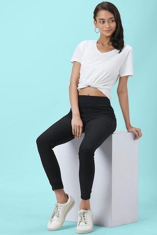 black solid ankle-length casual women skinny fit jeggings