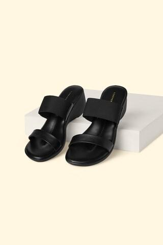 black solid casual women comfort sandals