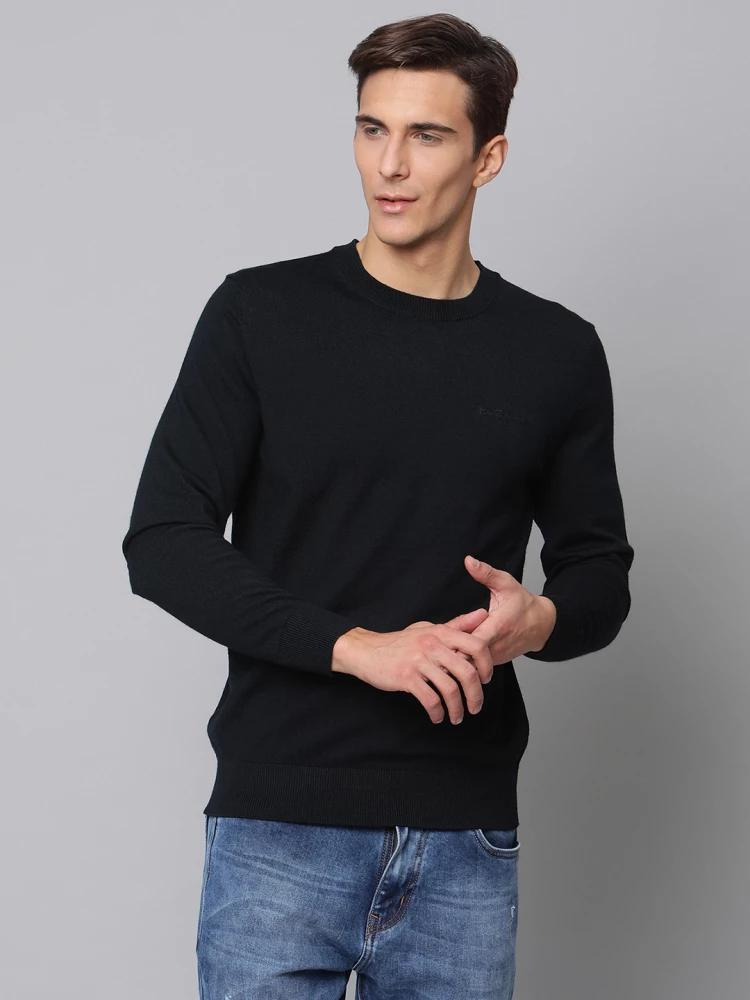 black solid crew neck sweater