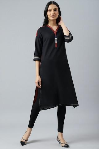 black solid ethnic v neck 3/4th sleeves women straight fit kurta
