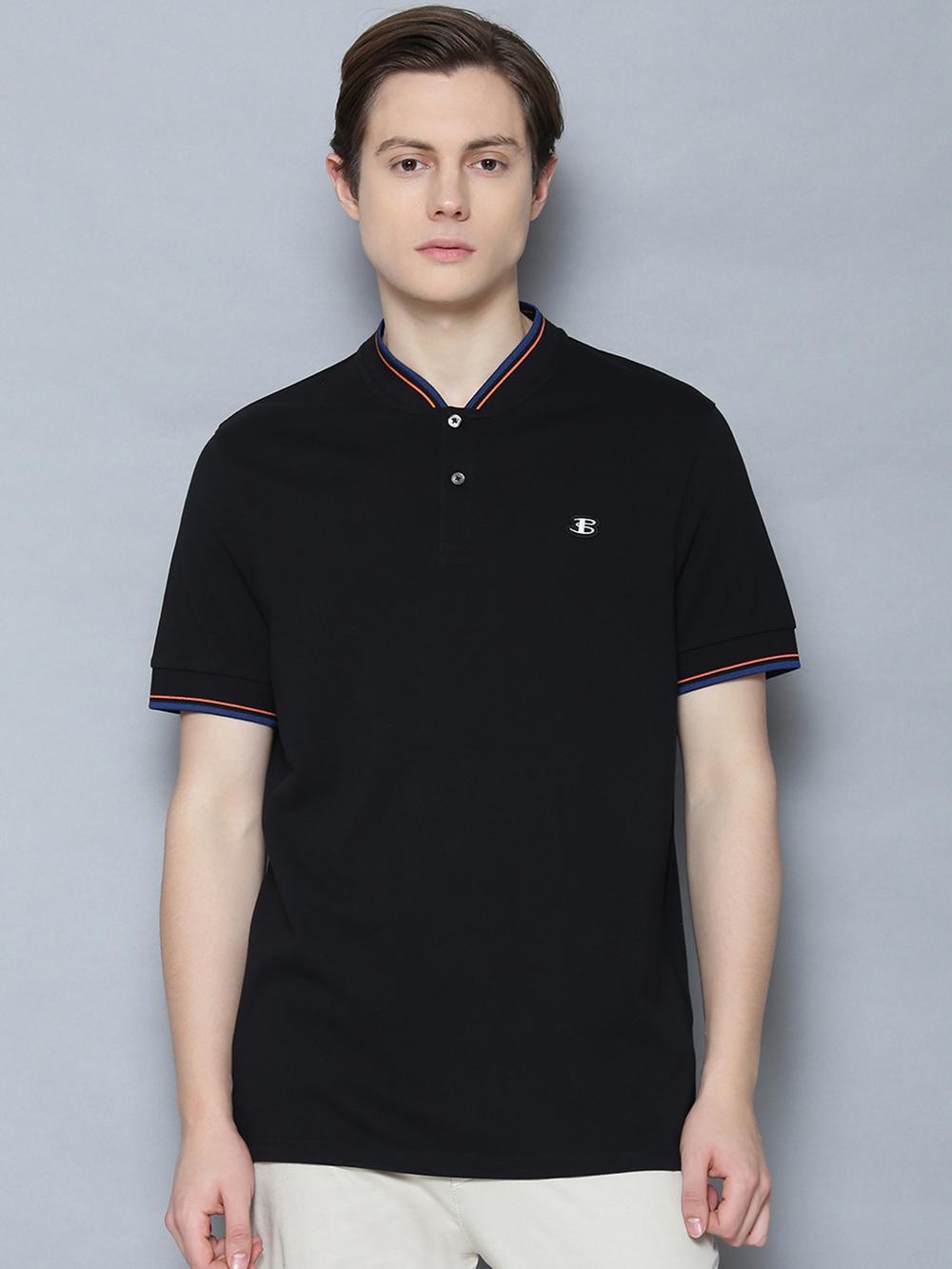 black solid stand collar t-shirt