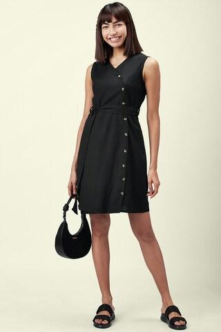 black solid v neck casual knee length sleeveless women regular fit dress