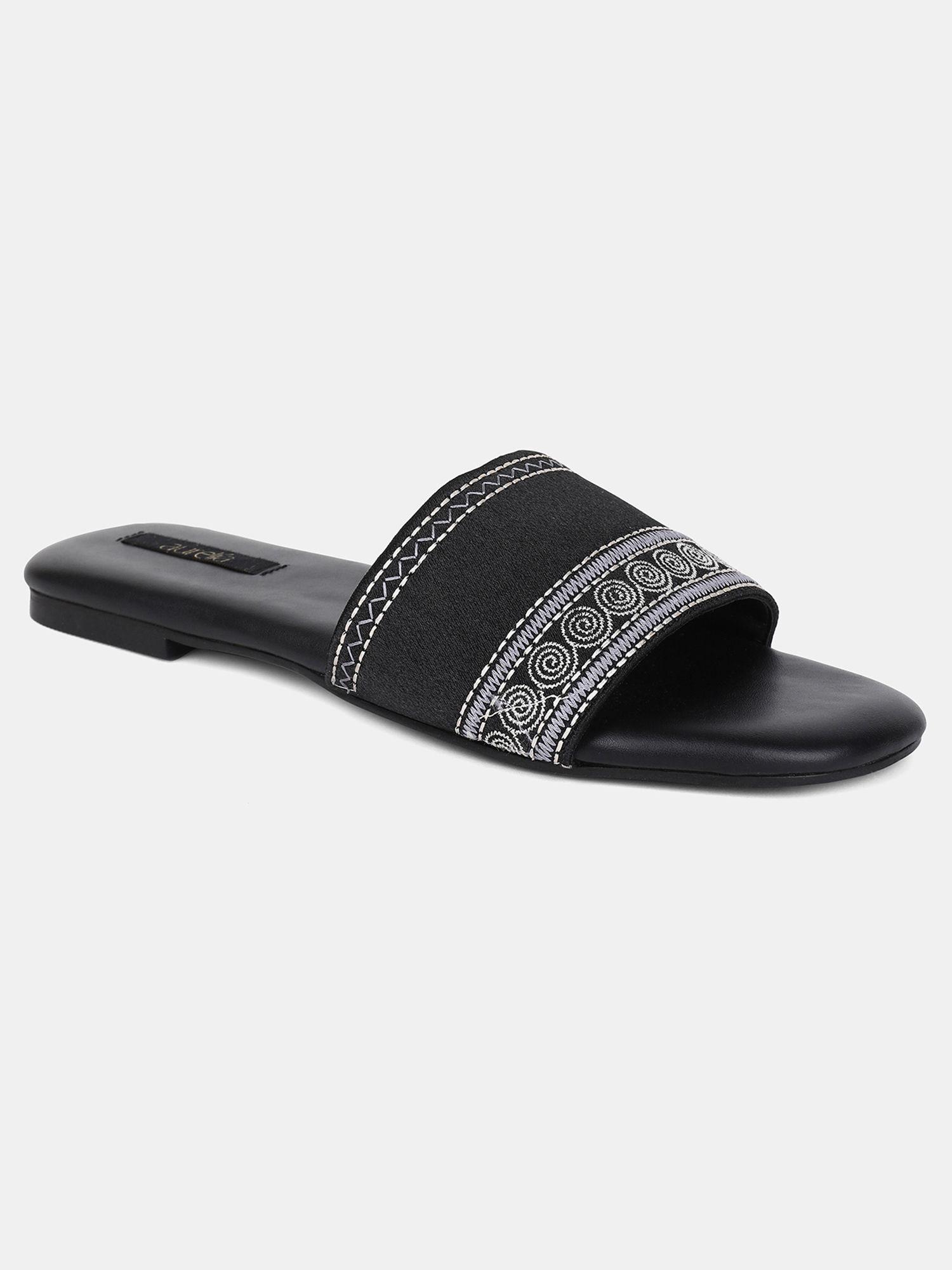 black square toe solid flat