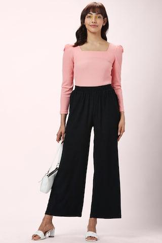 black textured full length casual women regular fit trouser