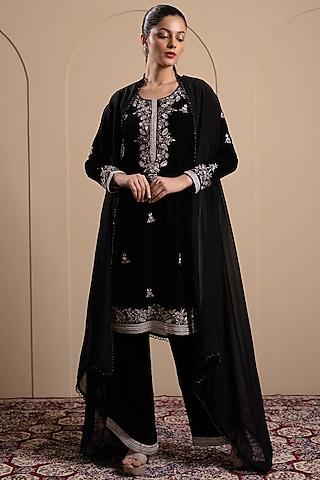 black velvet zari & thread embroidered kurta set