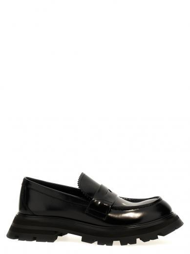 black wander loafers