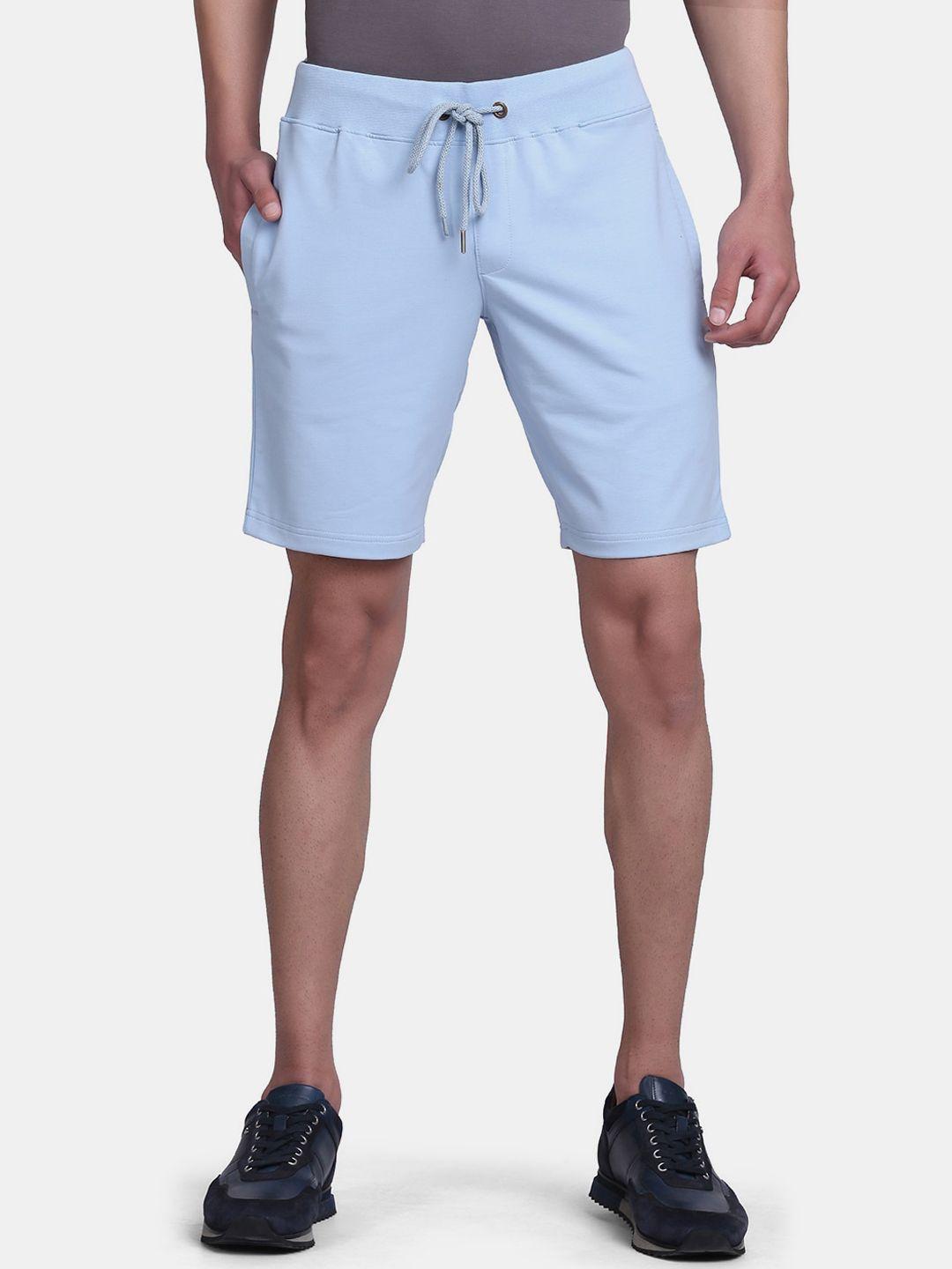 blackberrys men blue bs-10 slim fit low-rise cotton shorts