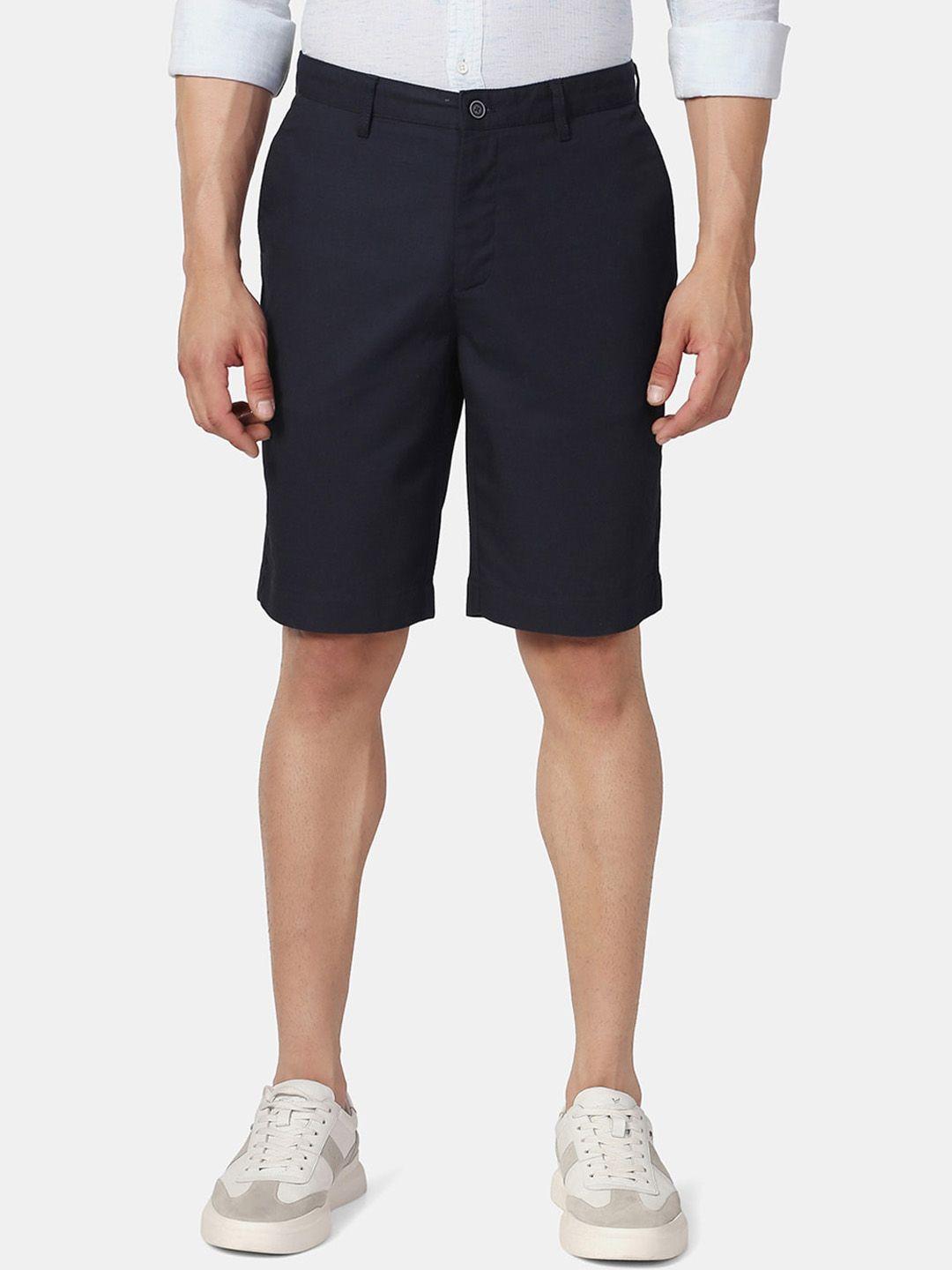 blackberrys men mid-rise slim fit shorts