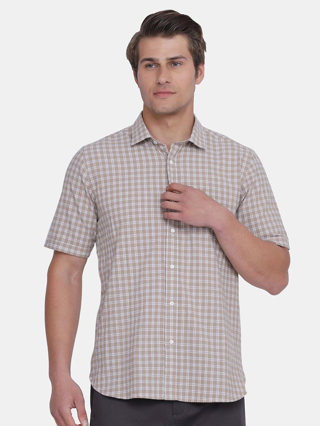 blackberrys men beige & white india slim fit checked casual shirt