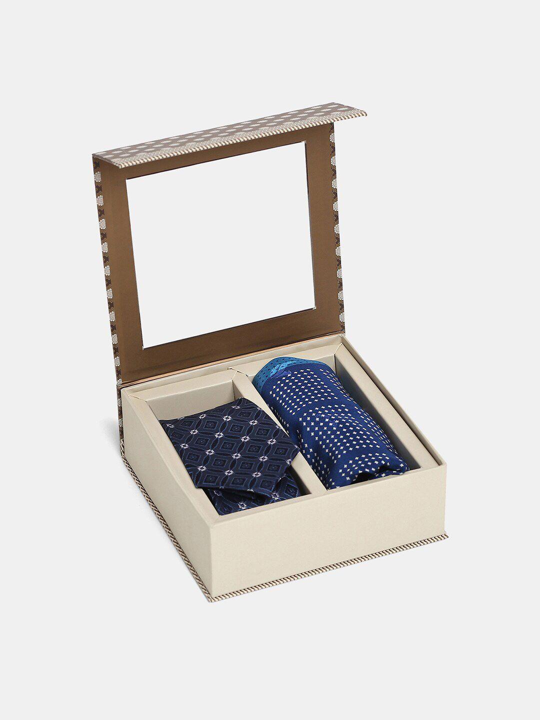 blackberrys printed tie with pocket square and cufflink combo