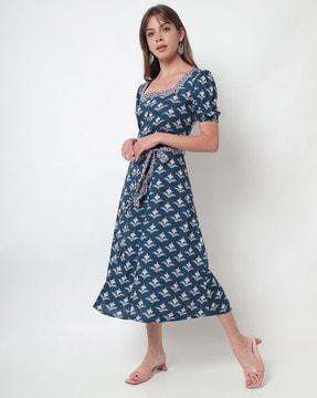 block print a-line dress with puff-sleeves