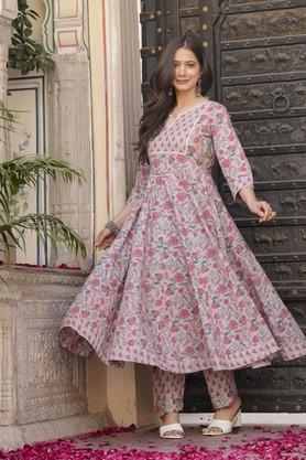 block print cotton round neck women's kurta set - peach