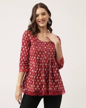 block print round-neck top with lace detail