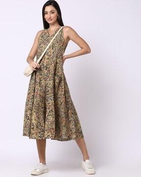 block print sleeveless dress with oversized pockets