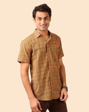 block print slim fit shirt with patch pocket